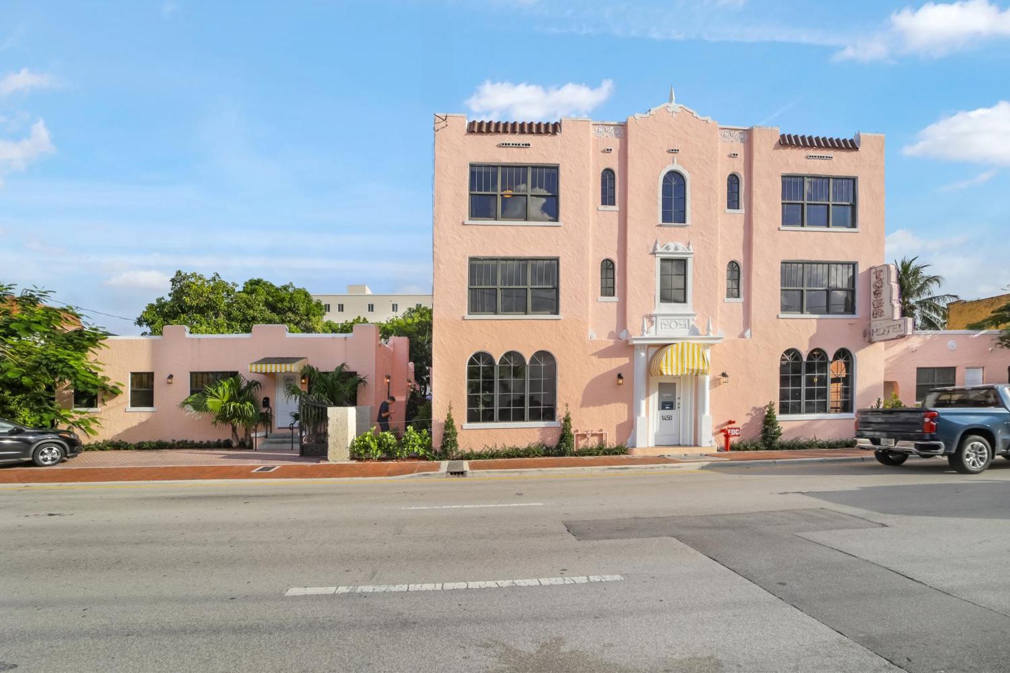 Tower Hotel Little Havana Маямі Екстер'єр фото