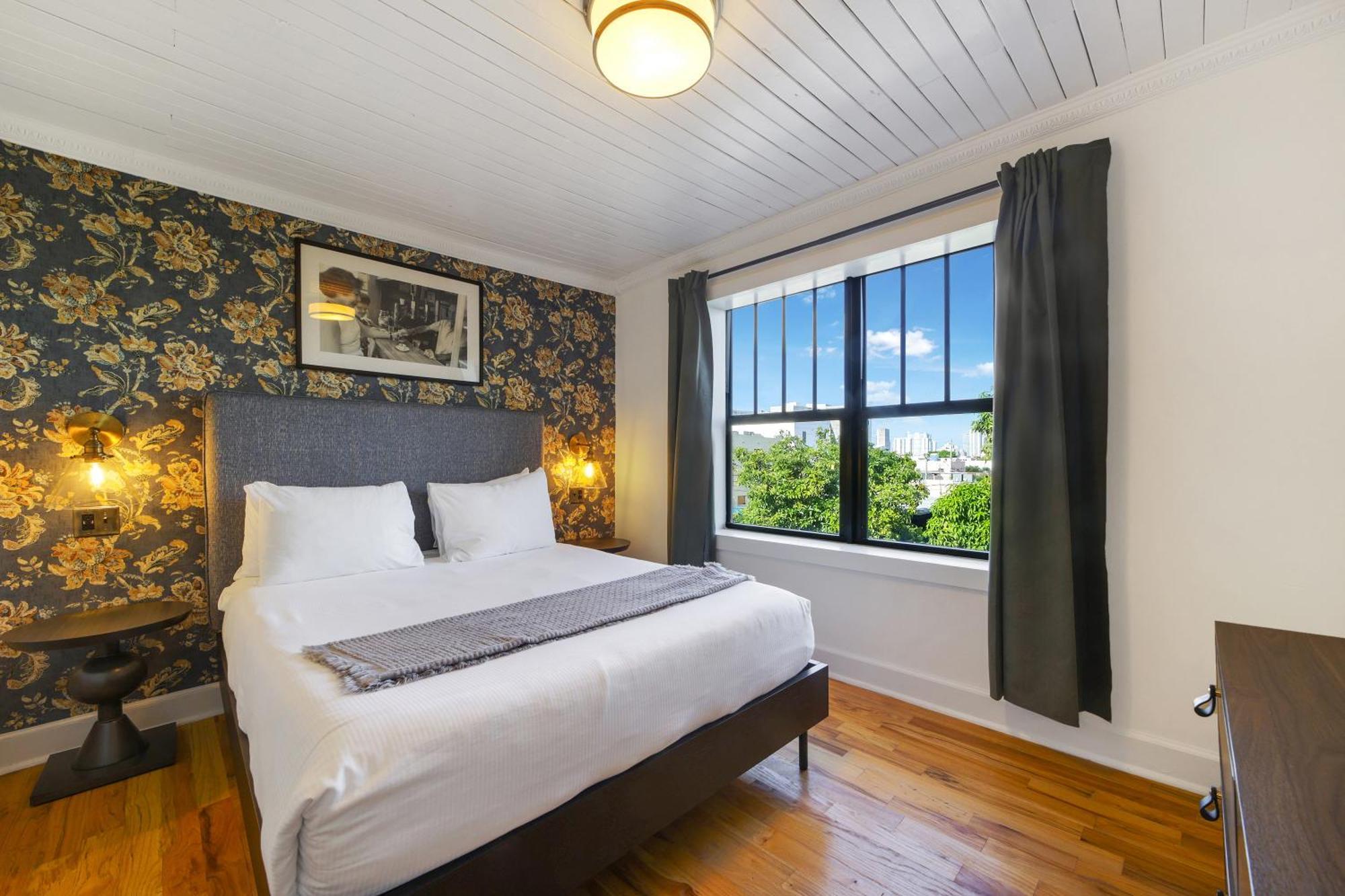 Tower Hotel Little Havana Маямі Екстер'єр фото